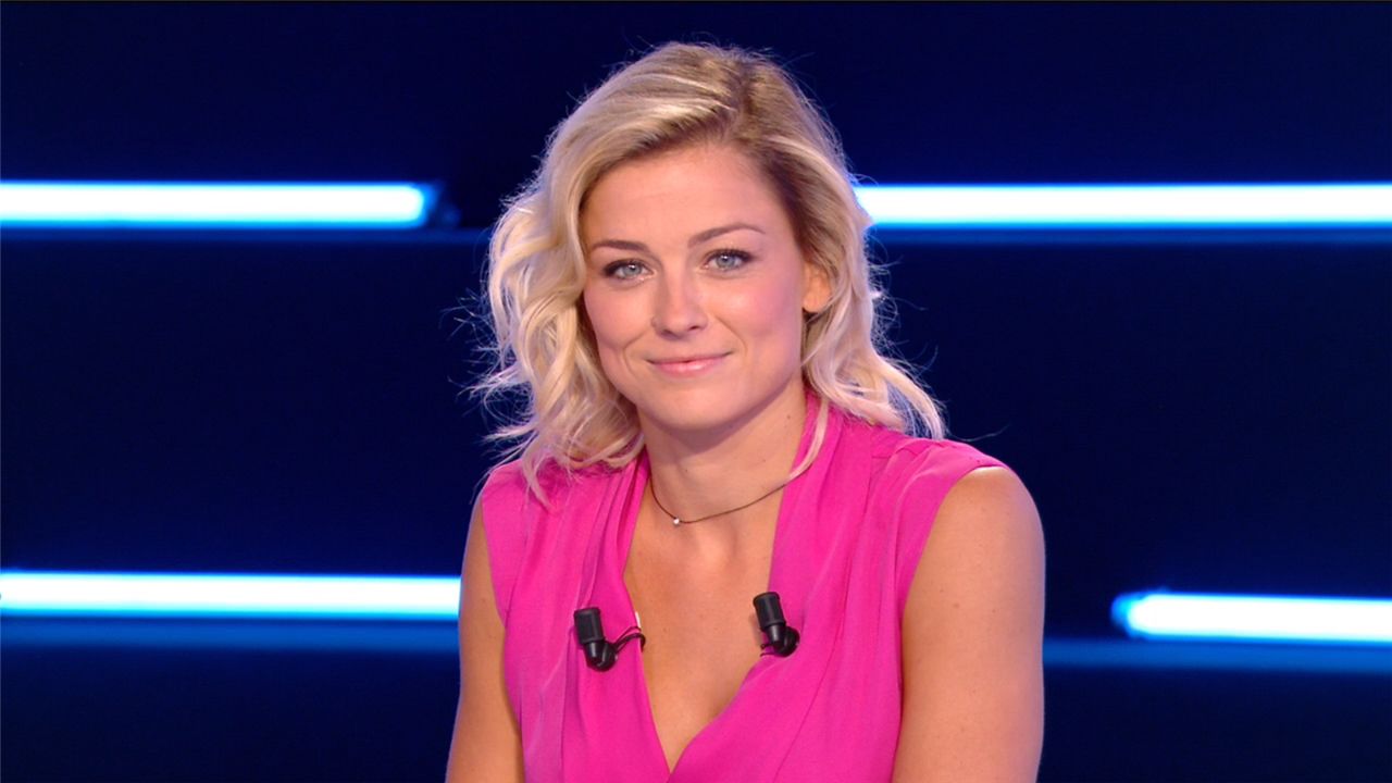 The black dress portfolio sleeveless Laure Boulleau in Canal Football Club  the 24.05.2020