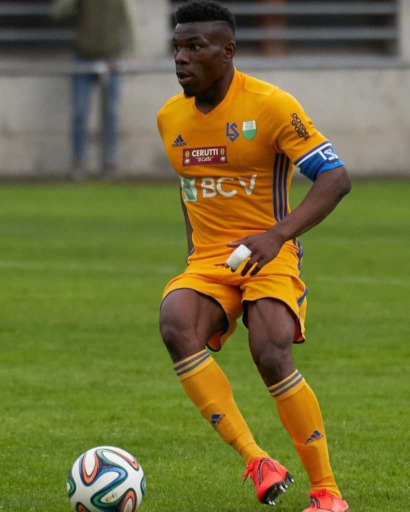 Joyeux Anniversaire A Franck Hristo Nioby 23 Ans Le Journal Du Congo Football Award Joyeux Anniversaire A Franck Hristo Nioby 23 Ans Le Journal Du Congo Football Award
