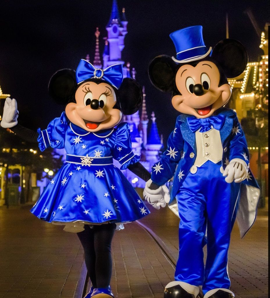 Mercredi 19 Avril Sur C8 La Folie De Disneyland Paris L Anniversaire Des 25 Ans Du Parc Les Infos Videos