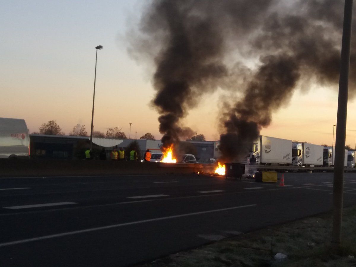 En Direct Gilets Jaunes Christophe Castaner Nous