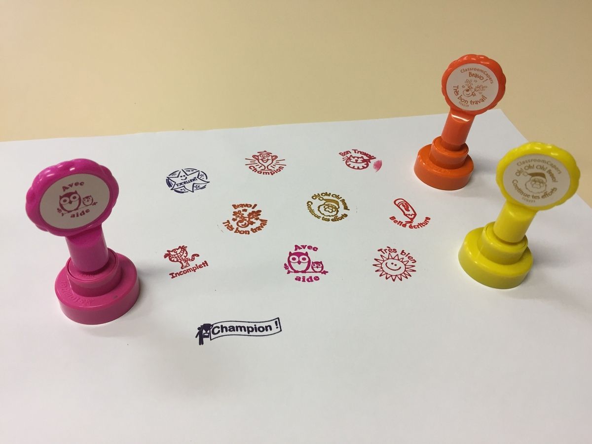 Saga Atlas Aérodrome tampon maitresse maternelle Les ciseaux Blanc