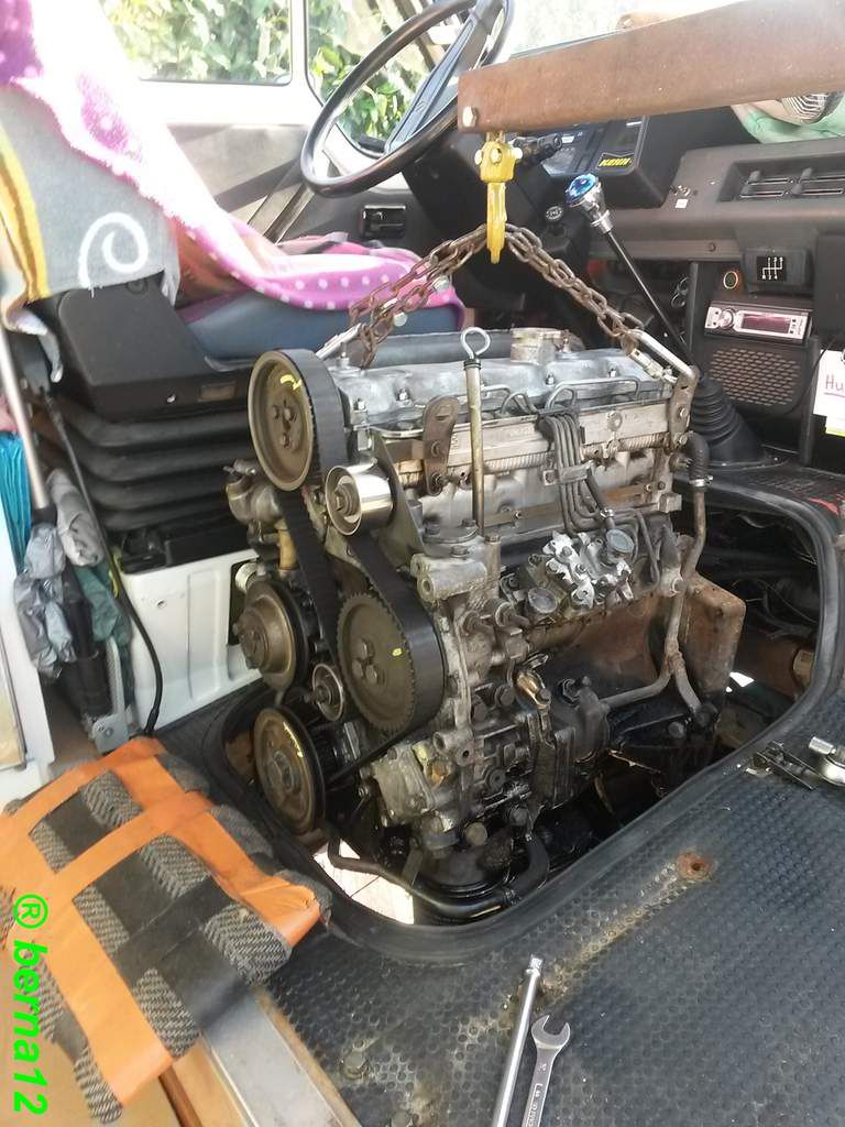 Extraire le moteur de Master T35D - Berna1201
