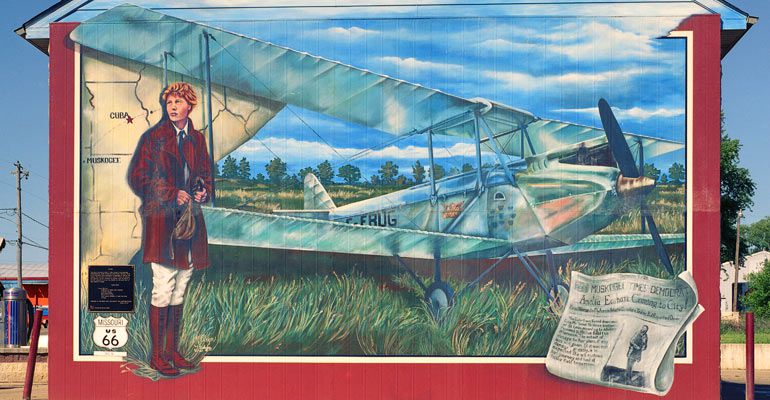 (Fresque d'Amelia Earhart à Cuba, photo www.cubamomurals.com)