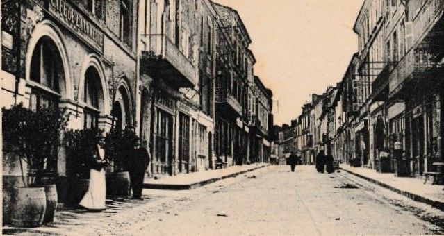 Lectoure Lectourois carte postale rue nationale café le Sénéchal