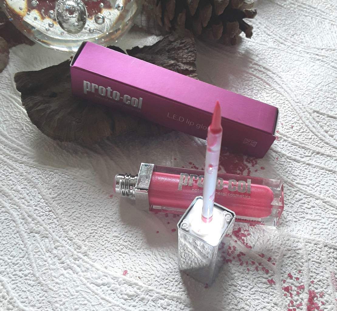 Led lip gloss proto-col