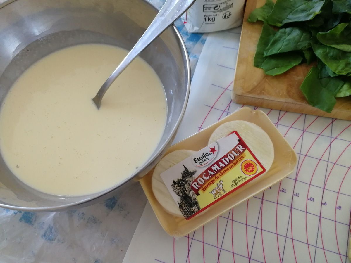 tarte tomate fromage chèvre pousses épinards méditerranéenne