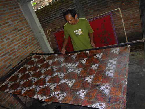 hand dye of batik