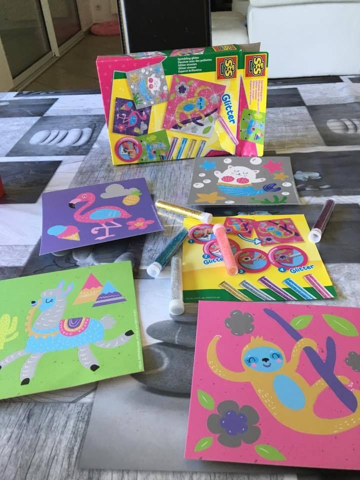 dessiner avec des paillettes