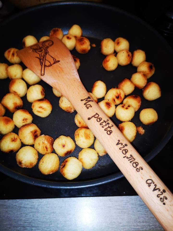spatule personnalisé petites mains petites aiguilles