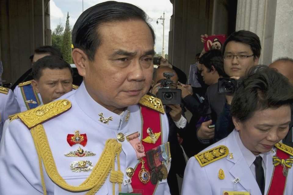 Le général Phrayut leader du Palang Pracha Rath