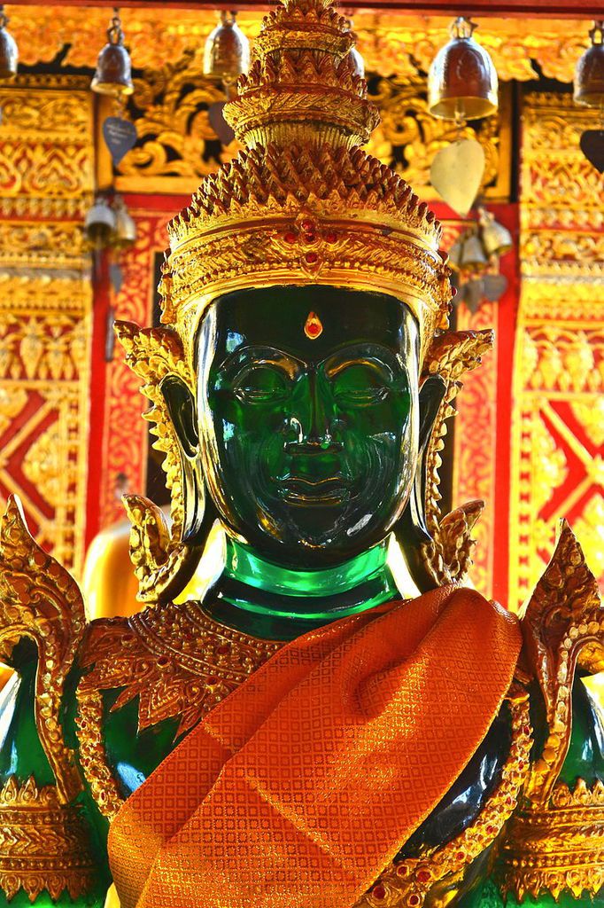 Bouddha émeraude (verre vert)