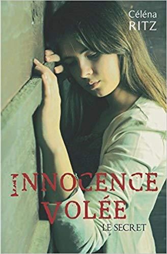 Lara Lee a lu Innocence volée: le secret de Céléna Ritz