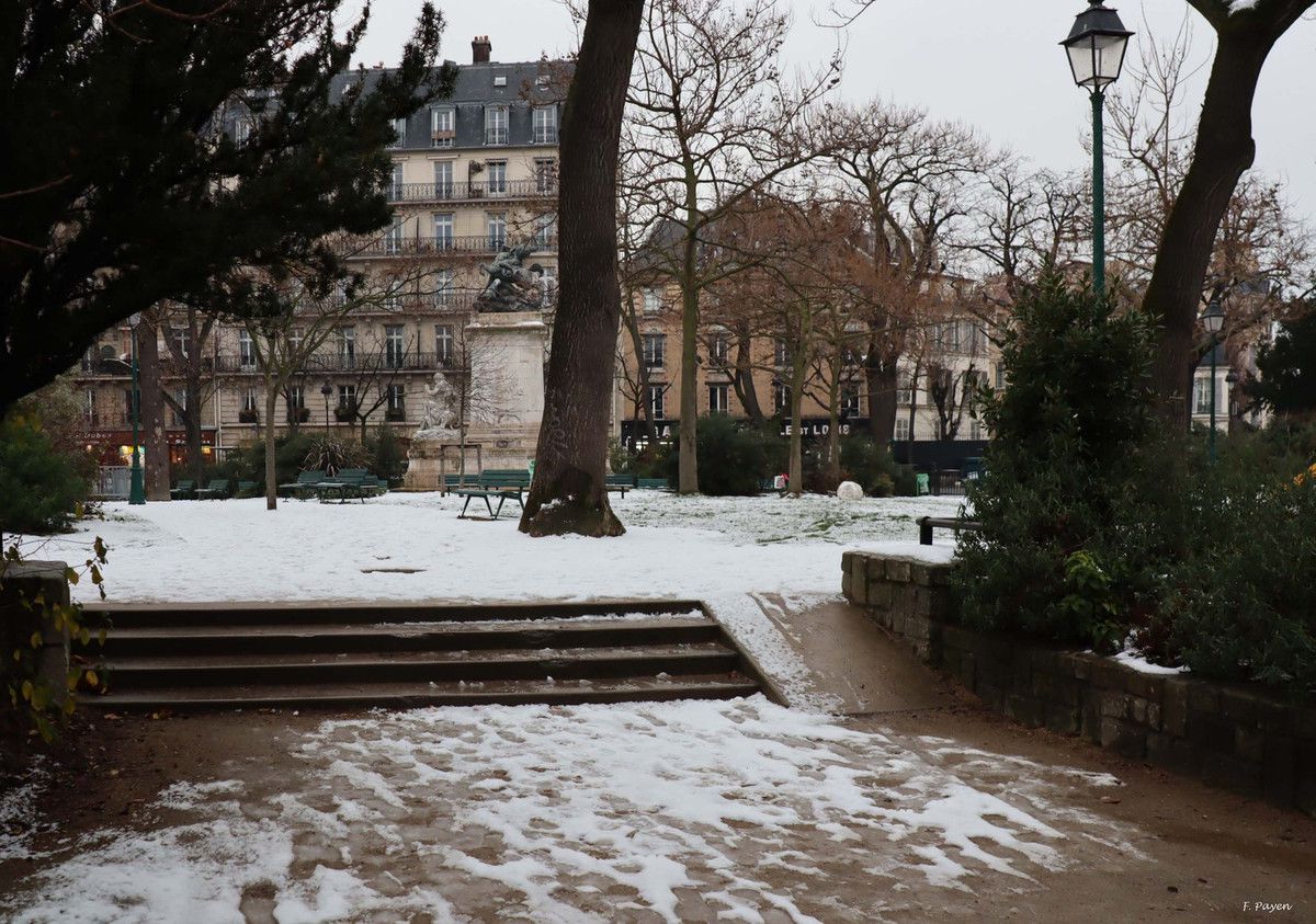 Neige à Paris