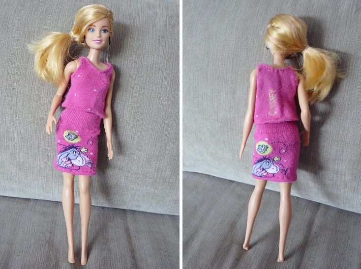 Une robe pour Barbie dans une paire de chaussettes tutoriel couture - dix  petits doigts