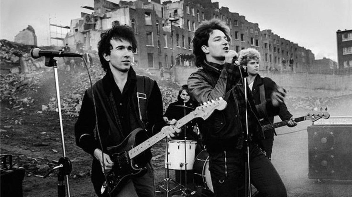 U2 - Sunday Bloody Sunday - ROCKTRANSLATION.FR