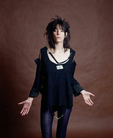 Patti Smith - Ask the Angels - French Translation
