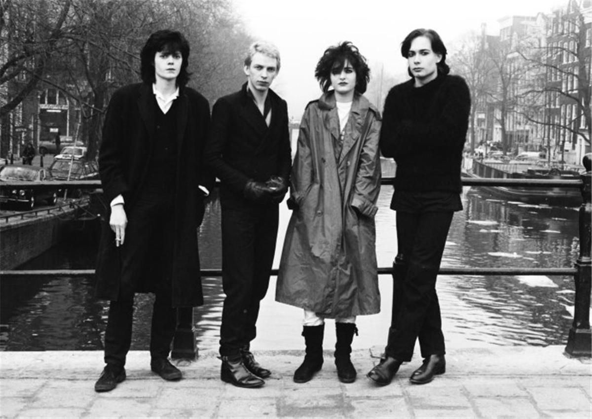 Siouxsie - Cities In Dust translated in French