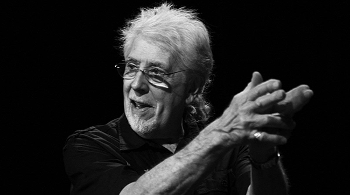John Mayall - The Mists Of Time : lyrics translation in French. Traduction des paroles en français. www.rocktranslation.fr.