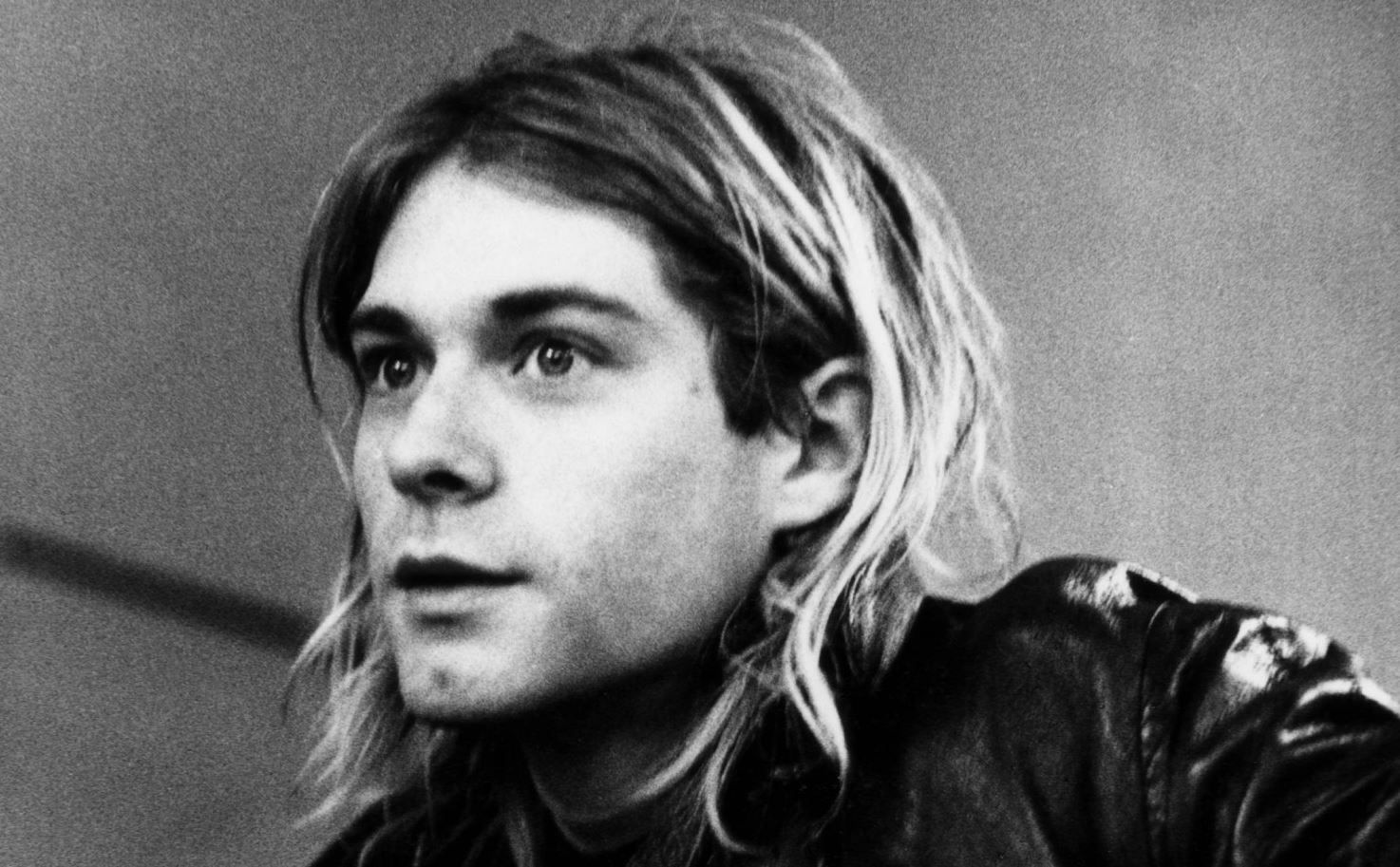 Nirvana - Smells Like Teen Spirit. Traduction des paroles, histoire, versions, reprises. In French and English.