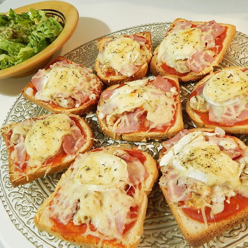 PIZZA PAIN DE MIE - Helouchacook - Recettes de cuisine du monde faciles et  rapides