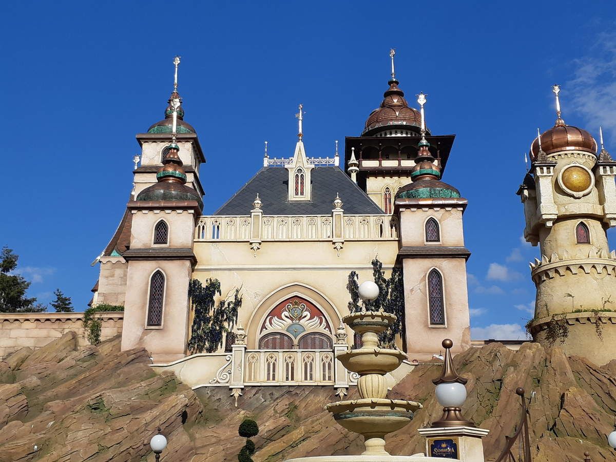Efteling, Palais de la Fantaisie, Attractions