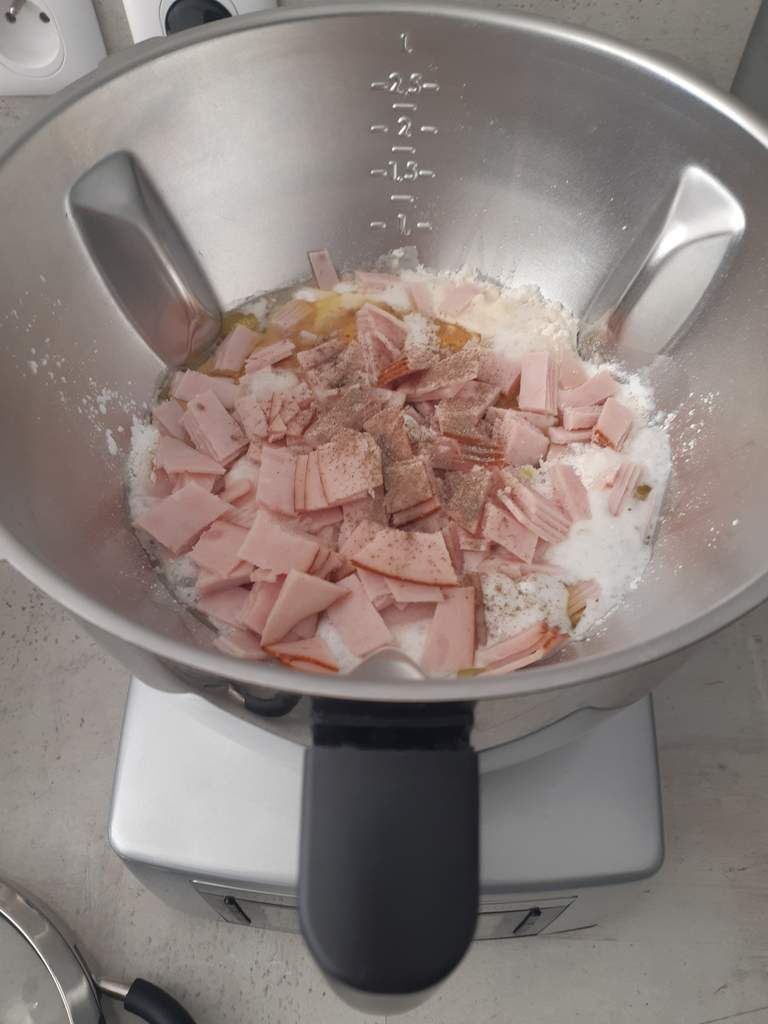 Cake salée, fromage à tartiflette, poulet, recette facile, cookexpert, magimix
