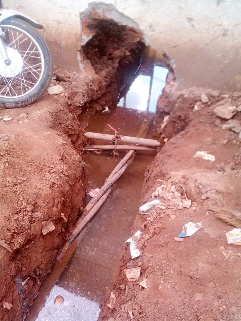 Construction anarchique sur une ligne souterraine de l'ENERCA