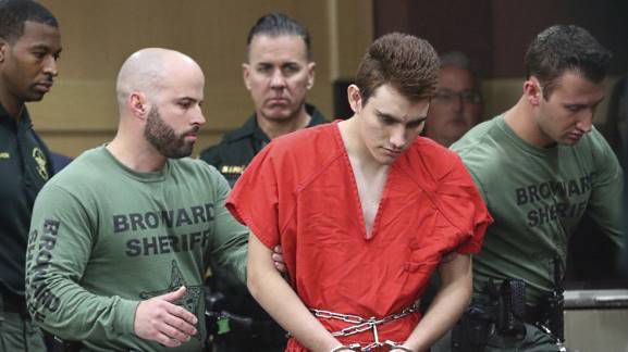 nikolas-cruz-au-tribunal-2-psycho-criminologie.com