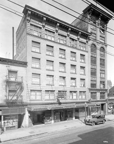 hotel niagara-vancouver