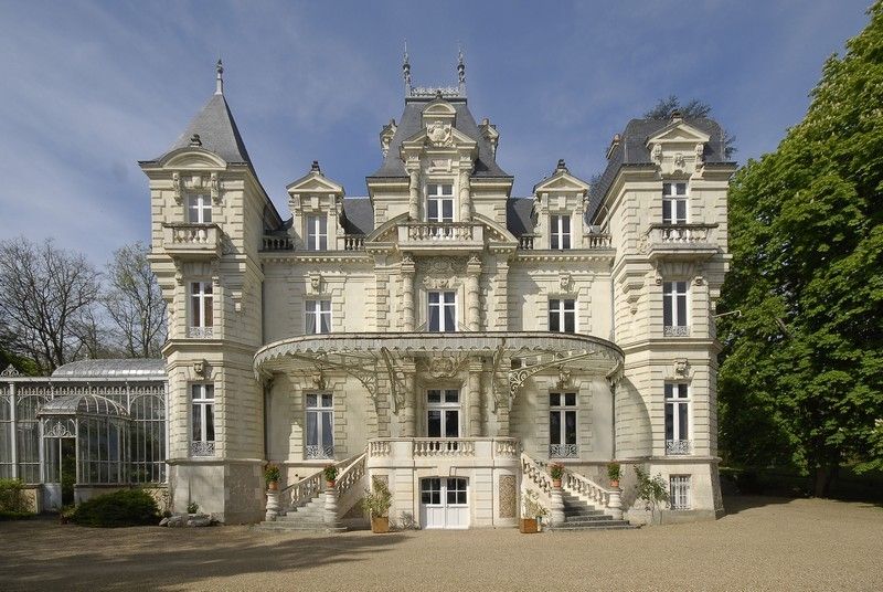 patrick kalita chateaux manoirs belles demeures en france castles and manors in france by patrickkalita architecture patrimoine monuments historiques paris