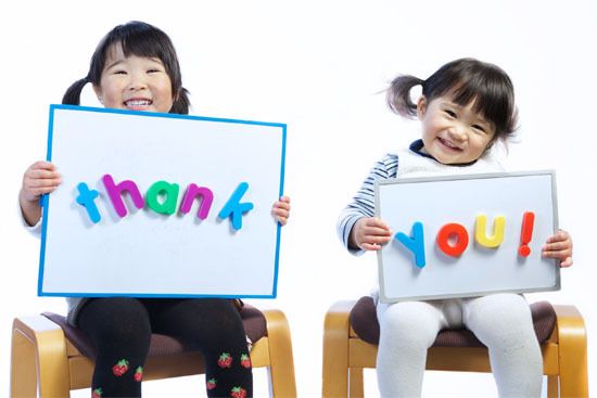 Để dạy trẻ cha me cần làm gương trước cho con