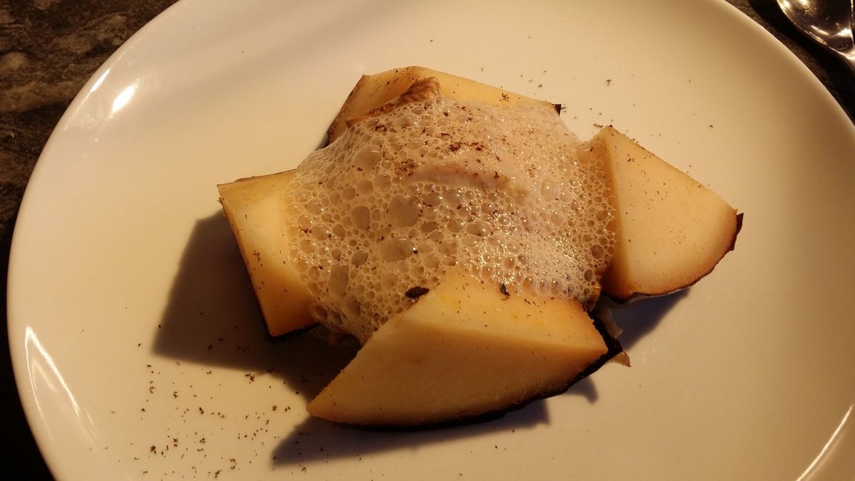 Mulet snacké, rutabagas et crème glacée aux noix Dessance Restaurant Paris 3