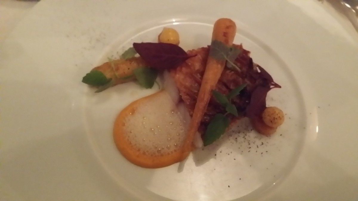 Rouget en croûte d'écailles L'Agapé Restaurant Paris 17