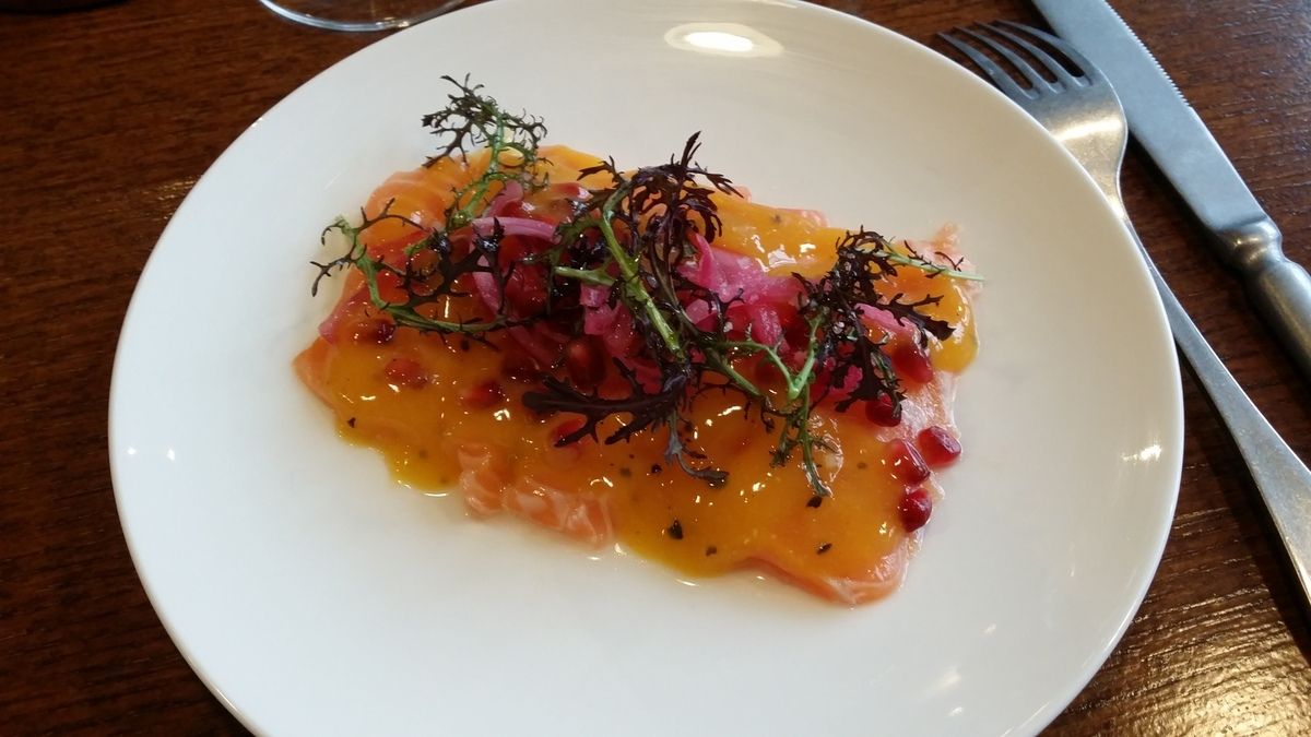 Tiradito de saumon, vinaigrette mangue Restaurant Patchanka Paris 11