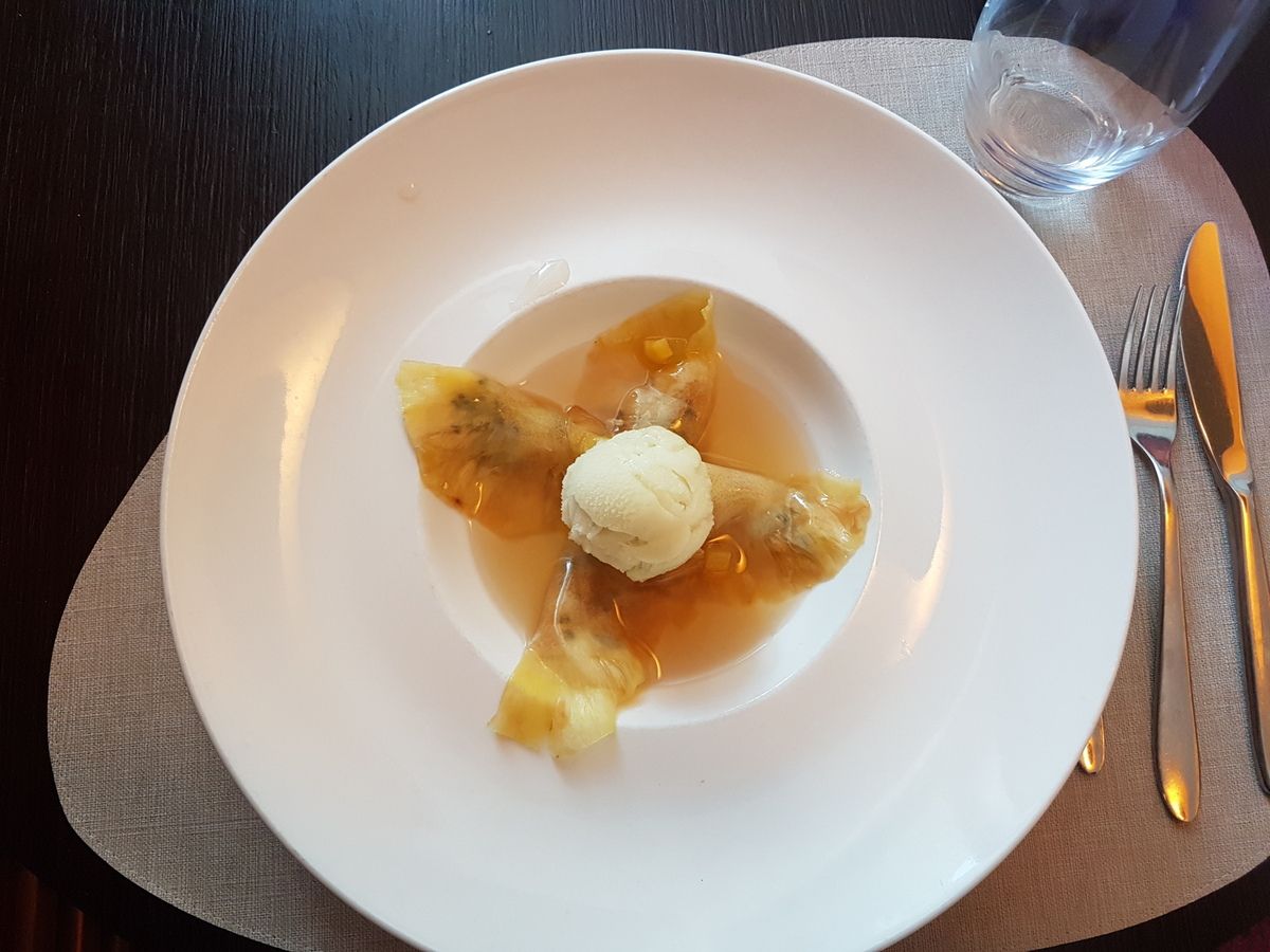 Ravioles de fruits bouillon froid à la verveine Door's Restaurant Clichy