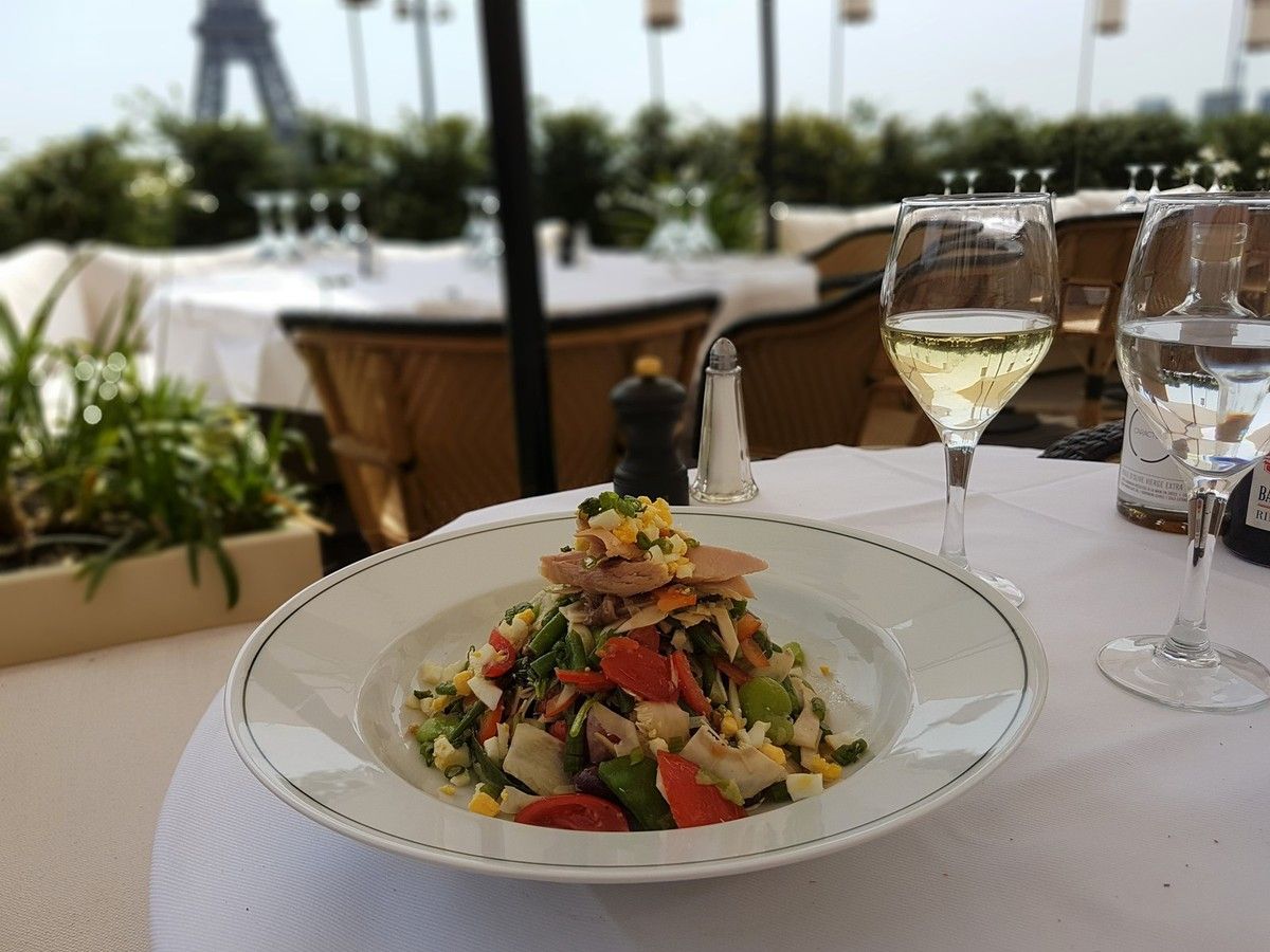 Girafe (Paris 16) : Animal au long coût - Restos sur le ...