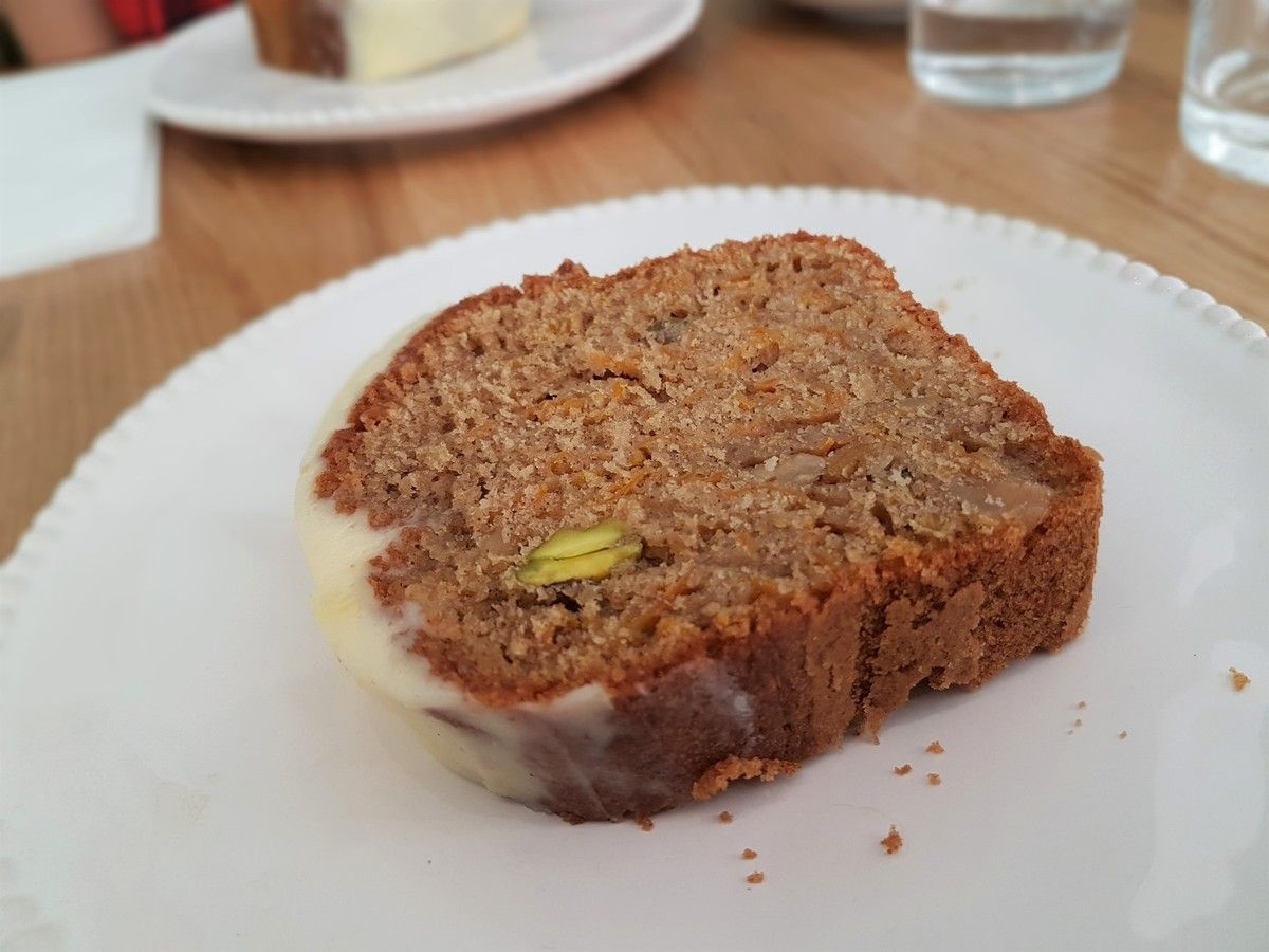 Carrot cake Café Mimosa Restaurant Paris 9