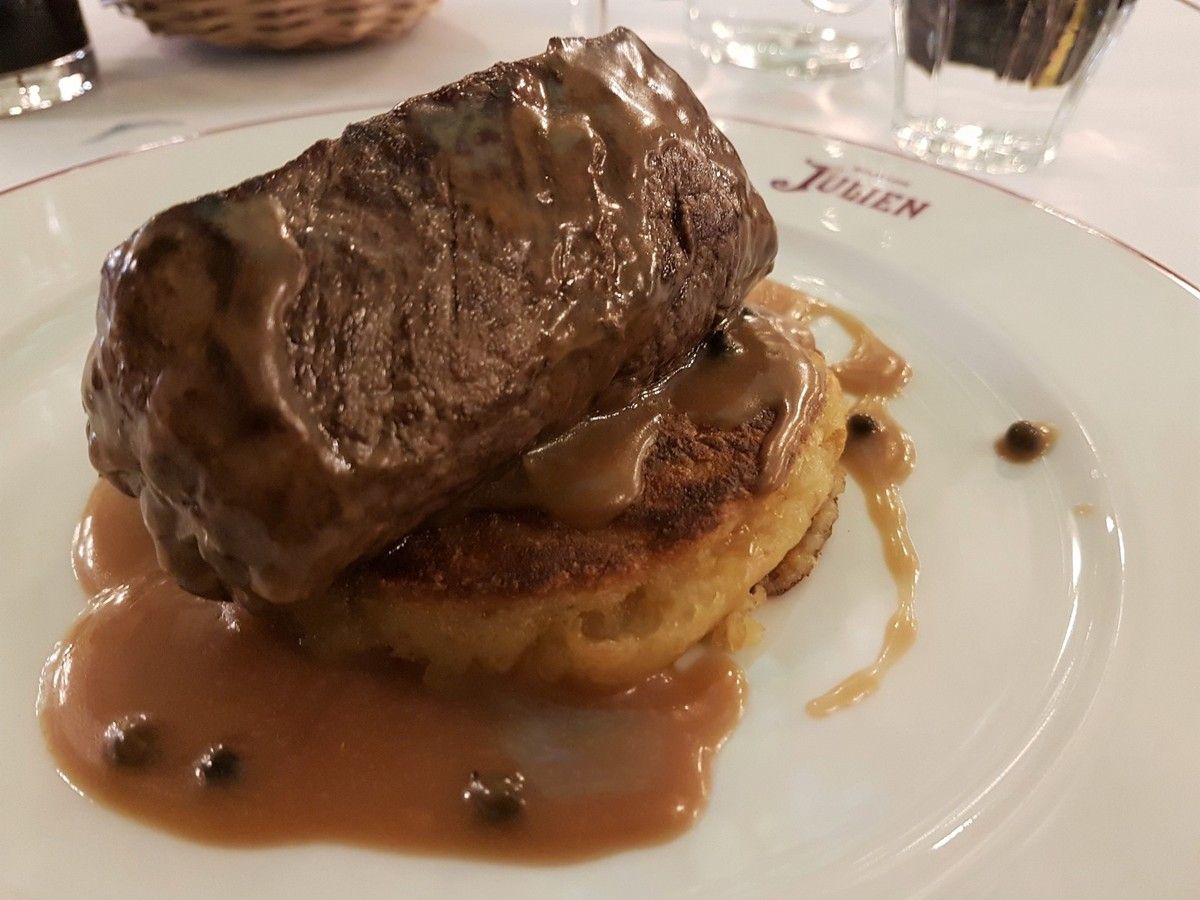 Rumsteak siementhal au poivre et pomme macaire Bouillon Julien Restaurant Paris 10