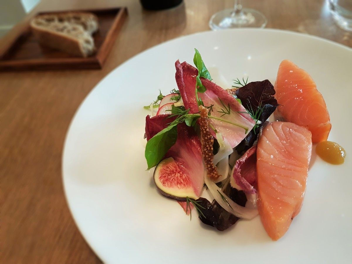 Saumon mariné, salade d'endives fenouil et figues Kozo Restaurant Paris 9