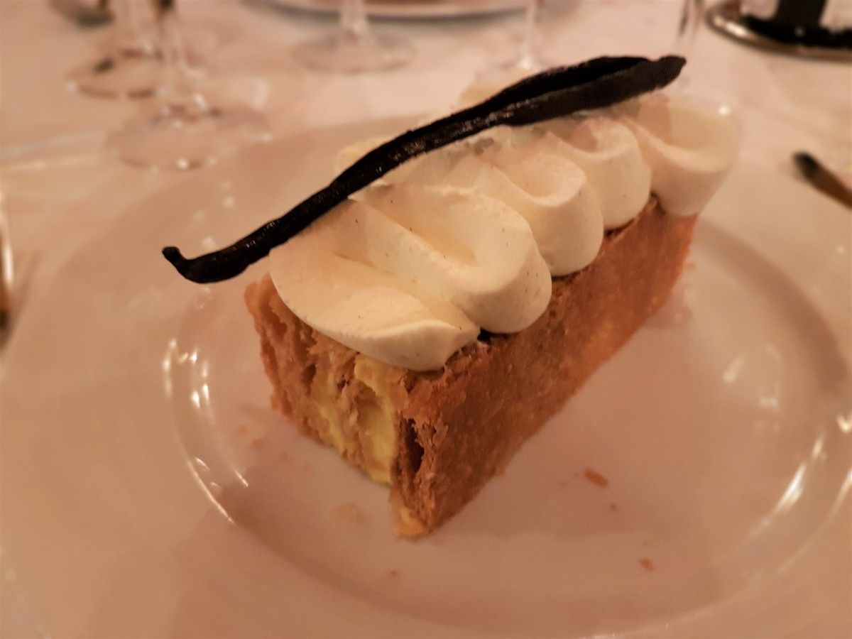 Traditionnel Mille Feuille à la vanille Bourbon Le Bofinger Restaurant Paris 4