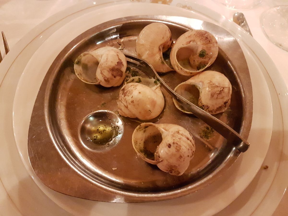 Escargots de Bourgogne Courbeyre marinés au Chablis Bofinger restaurant Paris 4