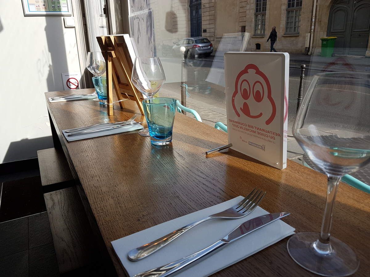 Raw Restaurant Paris 3 Rue de Turenne