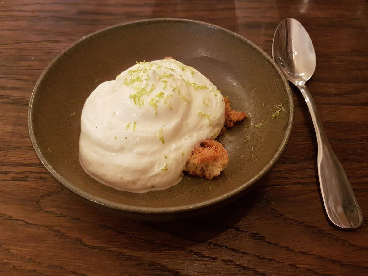 Mousse romarin, biscuit à la sauge, cédrat Restaurant Goguette Paris 11