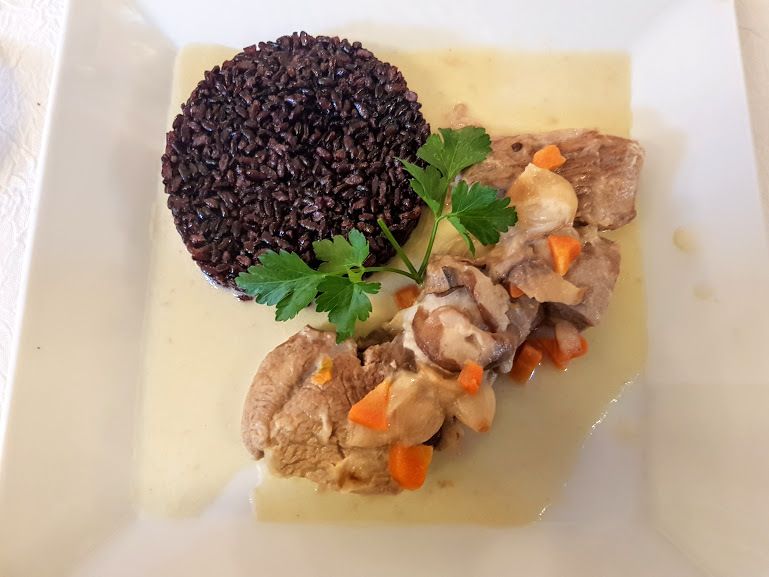 Blanquette de veau et riz noir Lily de Neuilly restaurant Neuilly sur Seine