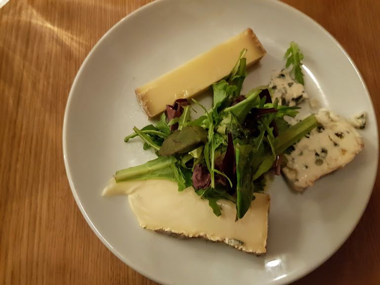 Assiette de fromages Bidoche restaurant Paris 11