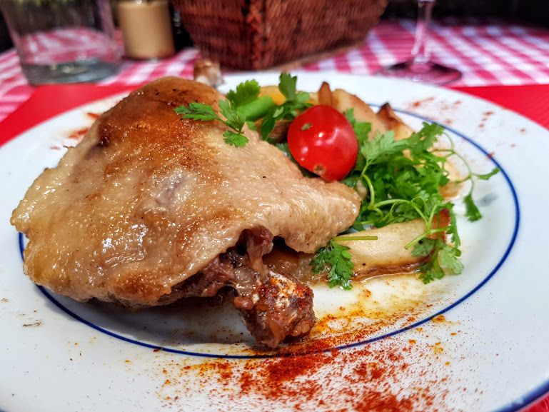 Confit de canard pommes sautées Chez Papinou restaurant Neuilly sur Seine