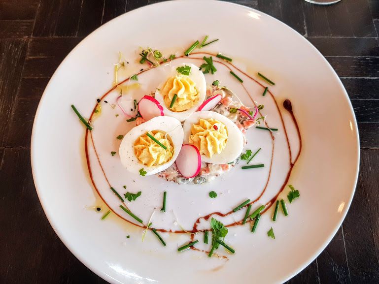 Oeuf mayo bio et macédoine Le Petit Champerret Restaurant Paris 17