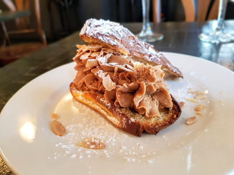 Eclair façon Paris Brest Le Petit Champerret Restaurant Paris 17