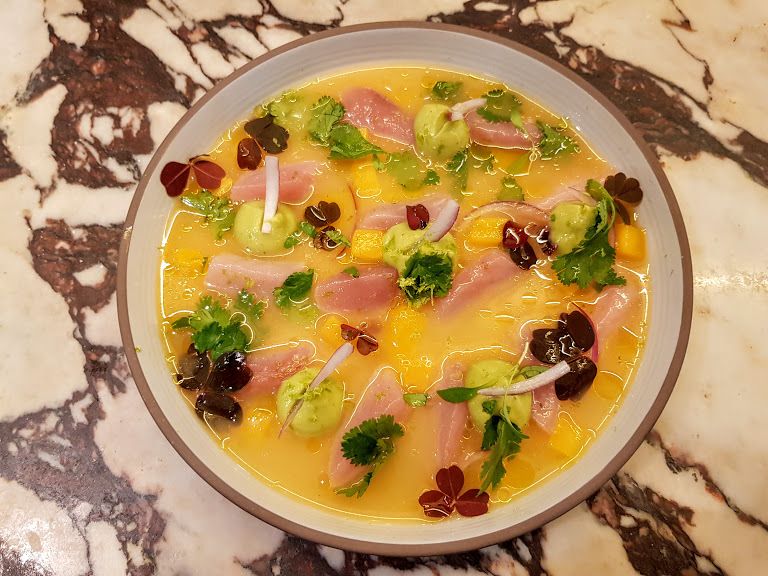 Ceviche de maquereau aux agrumes, mangues et coriandre Restaurant Le Drugstore Paris 8