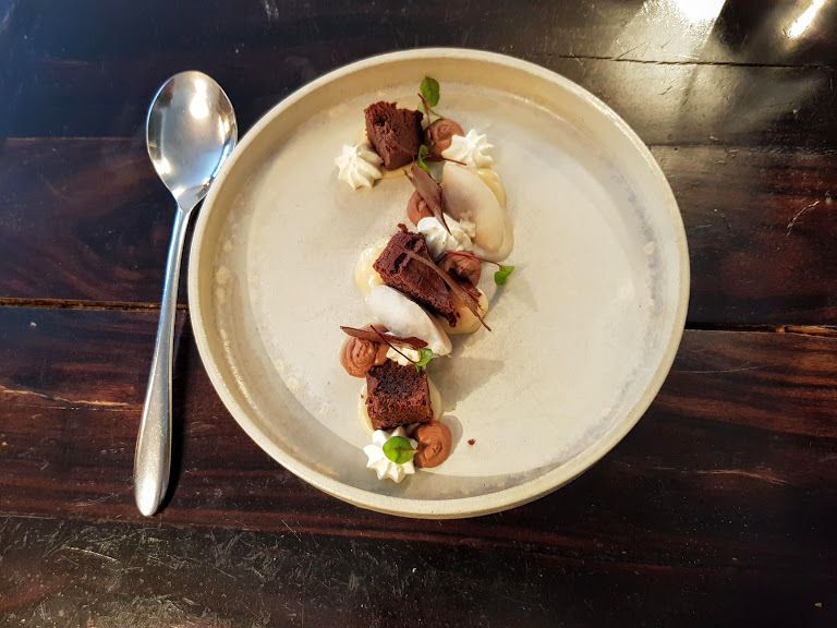 Moelleux au chocolat, glace amande et mousse au chocolat UMA restaurant Paris 1